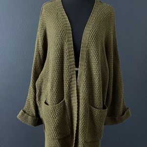 Chunky Cable Knit Sweater-Fits Large